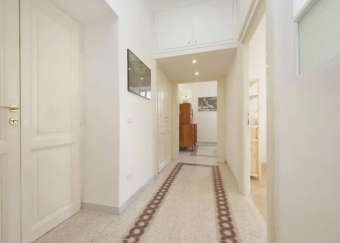 Apartment Carlo Felice Rom